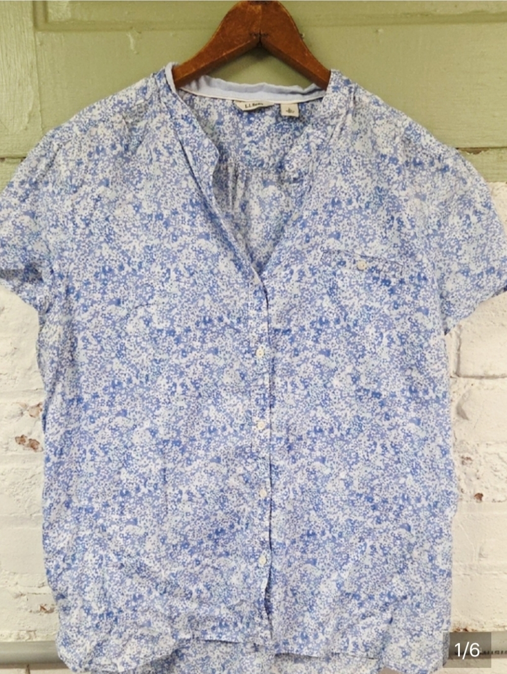 L.L. Bean Light Blue and White Floral Blouse Large 100% Cotton